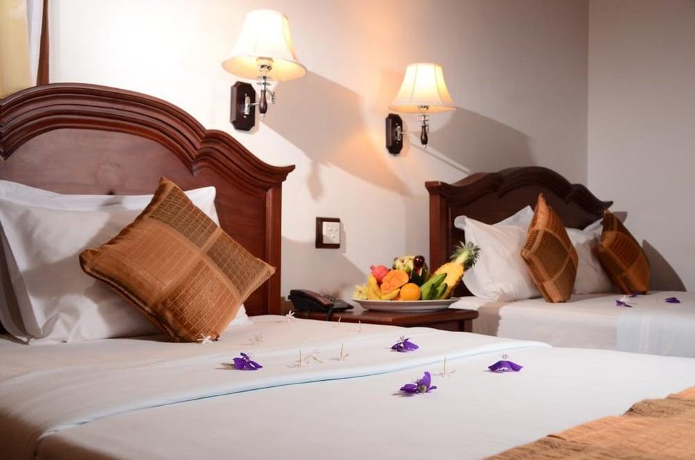 Centauria Hill Resort Ratnapura Exterior photo