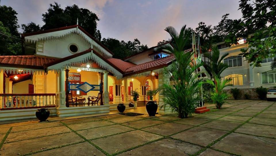 Centauria Hill Resort Ratnapura Exterior photo
