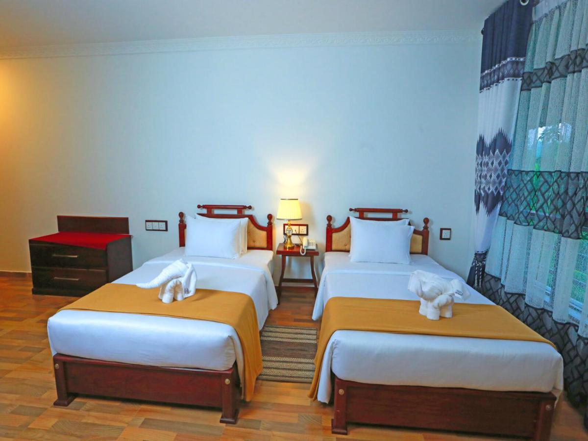 Centauria Hill Resort Ratnapura Exterior photo